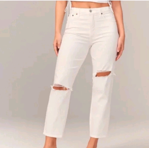 Abercrombie Curve Love The Mom High Rise Jean Distressed White Jeans Sz 31/12 - Picture 1 of 11